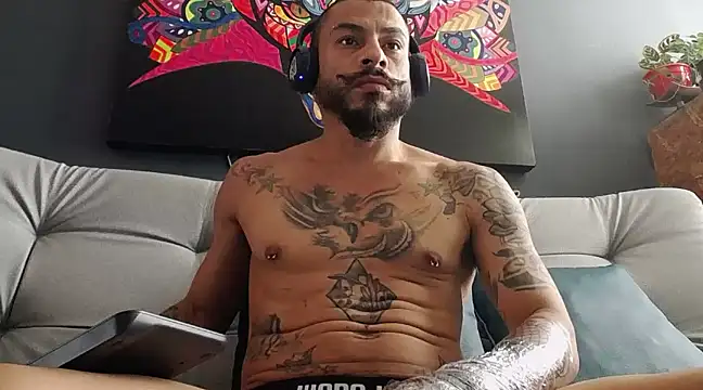 Snapshot of callme_douglas chatting on March 2025 02:08:01 PM callme douglas online show from March 2025 02:08:01 PM