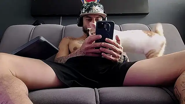 Snapshot of callme_douglas chatting on October 2025 02:37:02 PM callme douglas online show from October 2025 02:37:02 PM