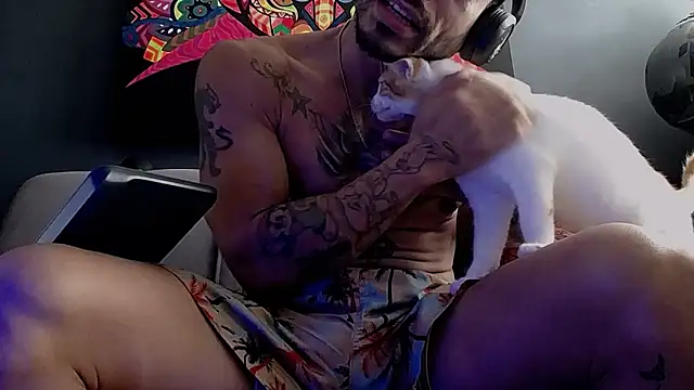 Snapshot of callme_douglas chatting on October 2025 02:28:01 PM callme douglas online show from October 2025 02:28:01 PM