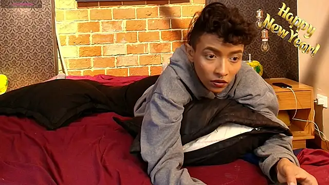 Snapshot of AntonAndSofii chatting on January 2025 10:57:01 AM AntonAndSofii online show from January 2025 10:57:01 AM