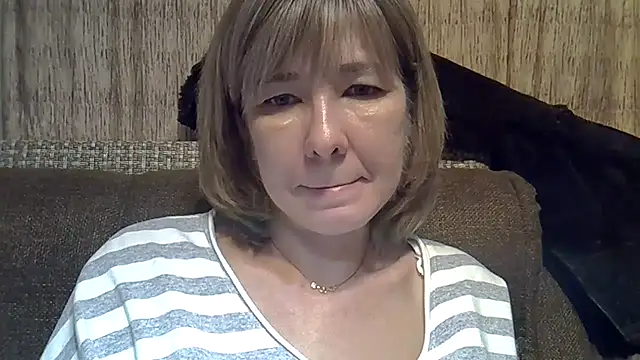 Snapshot of EllaJohnsonX chatting on December 2024 07:00:02 PM EllaJohnsonX online show from December 2024 07:00:02 PM