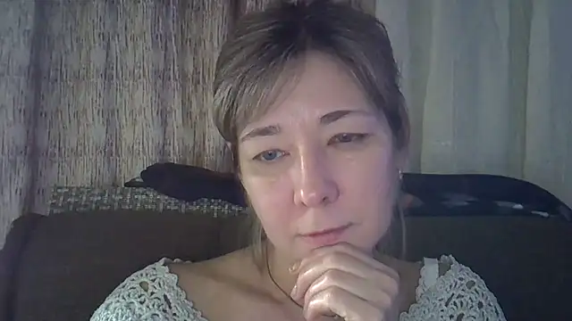 Snapshot of EllaJohnsonX chatting on January 2025 02:58:02 PM EllaJohnsonX online show from January 2025 02:58:02 PM