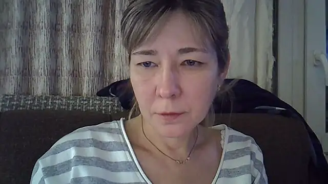 Snapshot of EllaJohnsonX chatting on January 2025 05:24:01 AM EllaJohnsonX online show from January 2025 05:24:01 AM