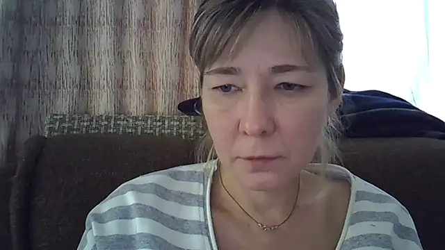 Snapshot of EllaJohnsonX chatting on January 2025 08:25:02 AM EllaJohnsonX online show from January 2025 08:25:02 AM