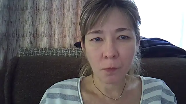 Snapshot of EllaJohnsonX chatting on January 2025 11:28:02 AM EllaJohnsonX online show from January 2025 11:28:02 AM