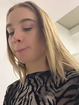 KiraMyers online show from January 2025 02:40:02 PM