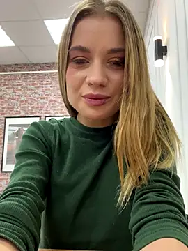 KiraMyers online show from September 2025 04:51:02 AM