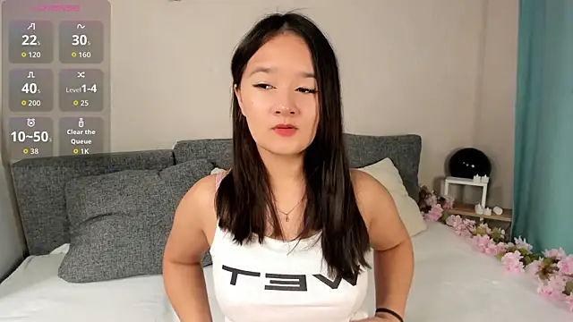 Maekko online show from November 2025 09:13:01 PM