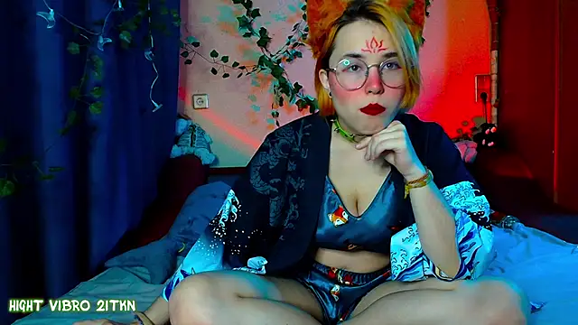 TrickyKitsune online show from February 2025 02:13:02 PM