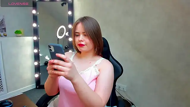 EricaElliott online show from March 2025 06:18:02 AM