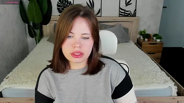 EricaElliott online show from April 2026 09:19:02 AM