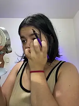 Snapshot of pretty_angela1 chatting on December 2024 01:32:02 PM pretty angela1 online show from December 2024 01:32:02 PM