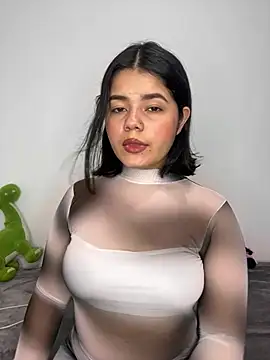 Snapshot of pretty_angela1 chatting on February 2025 01:45:01 AM pretty angela1 online show from February 2025 01:45:01 AM