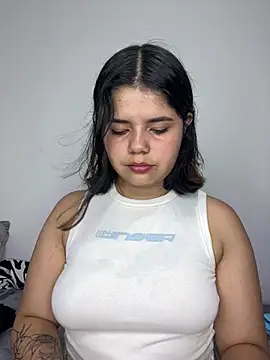 Snapshot of pretty_angela1 chatting on February 2025 02:36:02 AM pretty angela1 online show from February 2025 02:36:02 AM