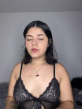 Snapshot of pretty_angela1 chatting on March 2025 02:21:02 AM pretty angela1 online show from March 2025 02:21:02 AM