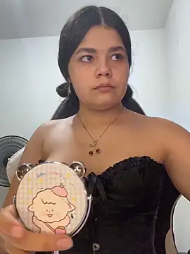 Snapshot of pretty_angela1 chatting on September 2025 09:37:01 PM pretty angela1 online show from September 2025 09:37:01 PM