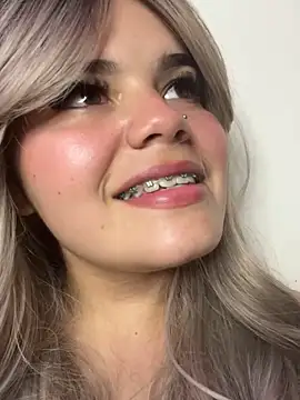 Snapshot of pretty_angela1 chatting on October 2025 03:51:02 AM pretty angela1 online show from October 2025 03:51:02 AM