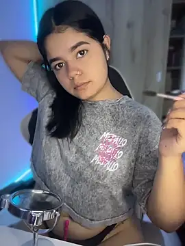 pretty angela1 online show from April 2026 05:54:02 AM
