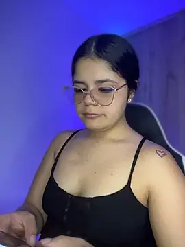 pretty angela1 online show from May 2026 11:44:01 PM