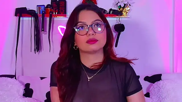 Snapshot of EmiF26 chatting on December 2025 03:25:01 AM EmiF26 online show from December 2025 03:25:01 AM