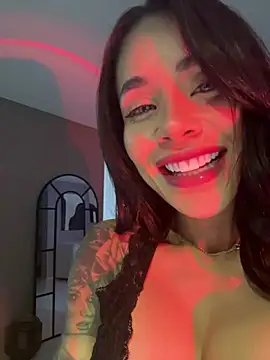 Snapshot of Karol_Towers chatting on January 2025 12:37:02 AM Karol Towers online show from January 2025 12:37:02 AM