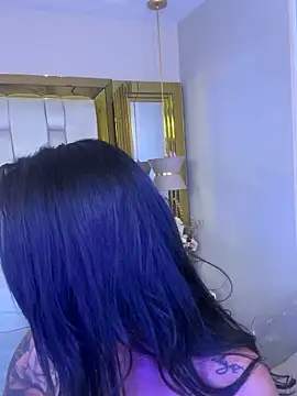 Snapshot of Karol_Towers chatting on February 2025 11:04:02 PM Karol Towers online show from February 2025 11:04:02 PM