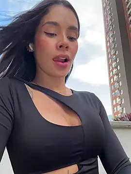 Snapshot of Karol_Towers chatting on March 2025 08:11:01 PM Karol Towers online show from March 2025 08:11:01 PM