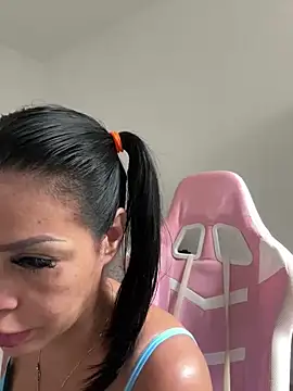 Snapshot of KarolRubi1 chatting on March 2025 05:33:02 PM KarolRubi1 online show from March 2025 05:33:02 PM