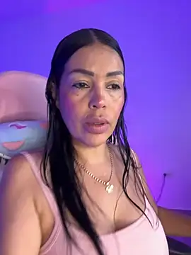 Snapshot of KarolRubi1 chatting on November 2025 10:34:02 PM KarolRubi1 online show from November 2025 10:34:02 PM