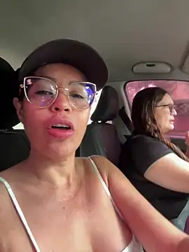 KarolRubi1 online show from November 2025 01:22:01 PM