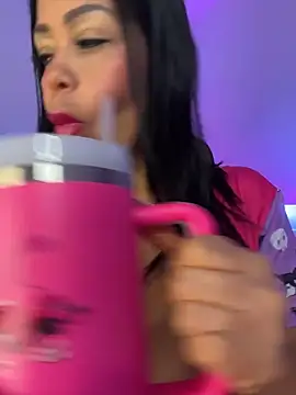 Snapshot of KarolRubi1 chatting on April 2026 11:21:02 PM KarolRubi1 online show from April 2026 11:21:02 PM