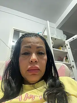 KarolRubi1 online show from May 2026 01:57:16 AM