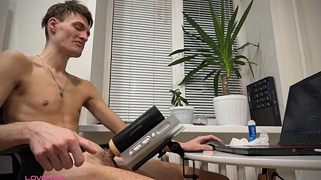 Snapshot of BrendanSilvers chatting on January 2025 08:31:02 PM BrendanSilvers online show from January 2025 08:31:02 PM