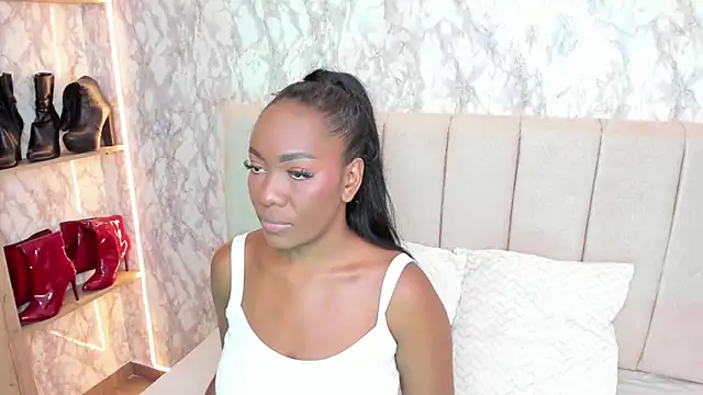 Snapshot of whiitneyfox chatting on September 2025 12:27:01 AM whiitneyfox online show from September 2025 12:27:01 AM