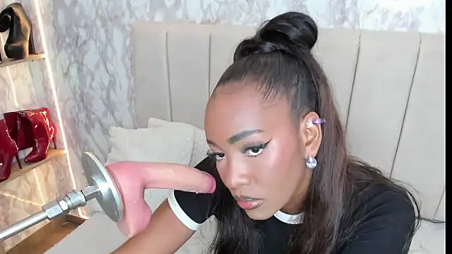 Snapshot of whiitneyfox chatting on October 2025 11:09:02 PM whiitneyfox online show from October 2025 11:09:02 PM