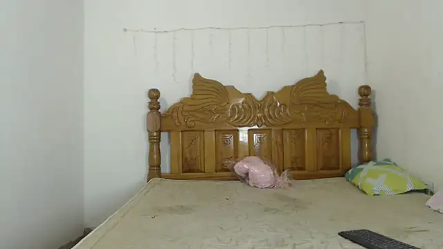 Coral0403 online show from February 2025 07:05:01 PM