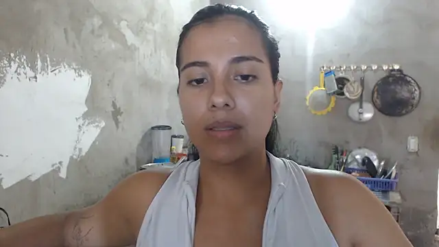 Snapshot of Coral0403 chatting on June 2026 07:24:02 PM Coral0403 online show from June 2026 07:24:02 PM