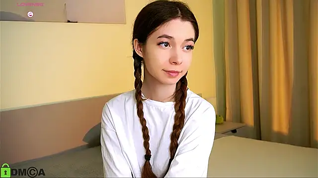 LittleOriana online show from January 2025 07:58:02 PM