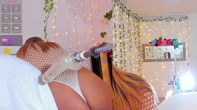 Snapshot of Maria_Jones_ chatting on February 2025 03:06:01 AM Maria Jones online show from February 2025 03:06:01 AM