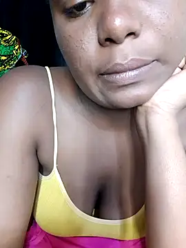 Snapshot of Queen-BD chatting on March 2025 02:01:02 PM Queen-BD online show from March 2025 02:01:02 PM