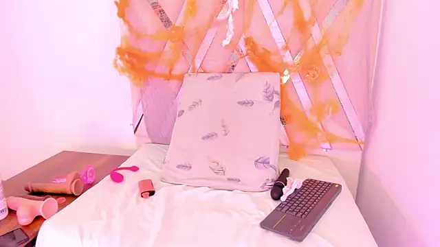 CATTLEYA BIANCHI145 online show from October 2025 02:55:02 AM