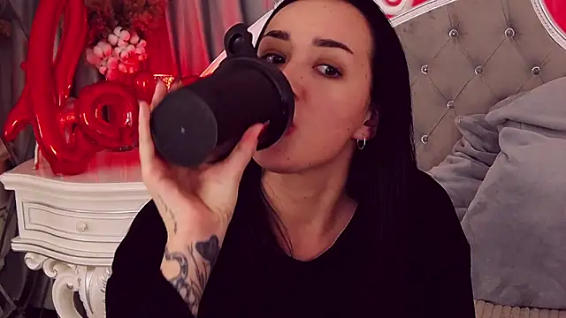 Snapshot of KimKhallifa chatting on February 2025 02:12:01 PM KimKhallifa online show from February 2025 02:12:01 PM