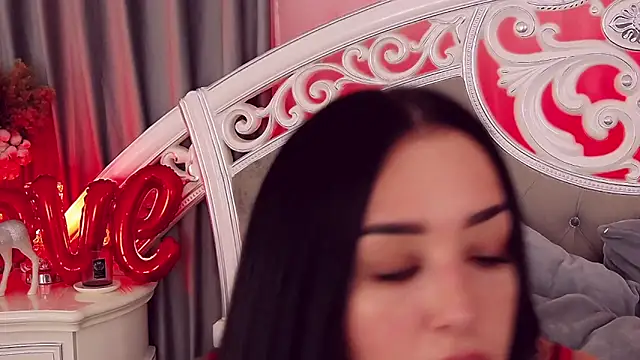 Snapshot of KimKhallifa chatting on February 2025 05:24:02 AM KimKhallifa online show from February 2025 05:24:02 AM