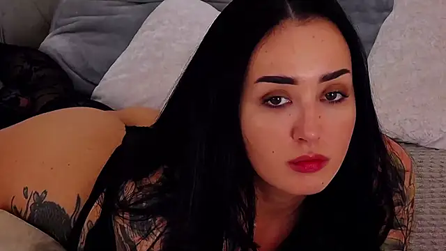 Snapshot of KimKhallifa chatting on March 2025 08:02:02 AM KimKhallifa online show from March 2025 08:02:02 AM