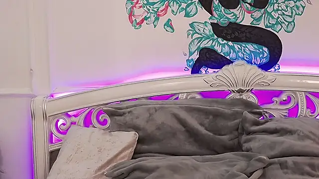 Snapshot of KimKhallifa chatting on March 2025 10:44:02 AM KimKhallifa online show from March 2025 10:44:02 AM