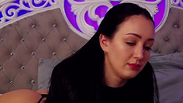 Snapshot of KimKhallifa chatting on November 2025 05:40:02 AM KimKhallifa online show from November 2025 05:40:02 AM