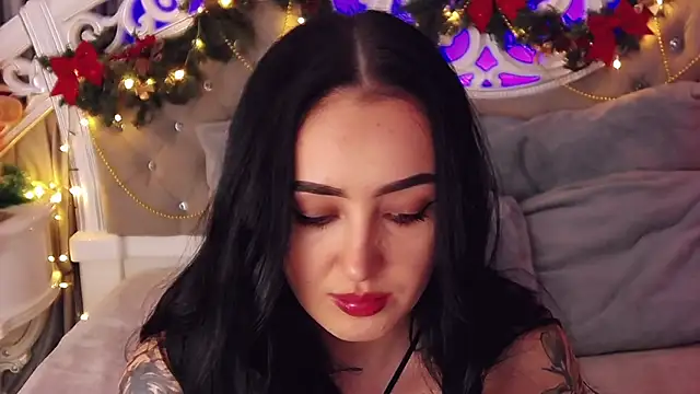 Snapshot of KimKhallifa chatting on January 2026 07:57:01 AM KimKhallifa online show from January 2026 07:57:01 AM