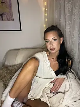 Carolinekronkvist online show from February 2025 10:15:01 PM