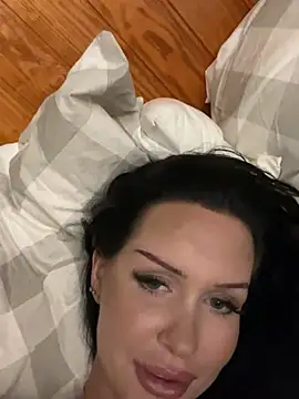 Carolinekronkvist online show from February 2025 08:41:01 PM