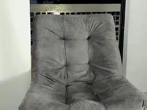 Snapshot of benjamincol chatting on January 2025 02:02:01 AM benjamincol online show from January 2025 02:02:01 AM